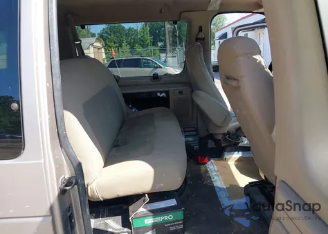 2001 Ford Econoline Xl/Xlt из США, поврежденный, VIN 1FMRE11L31HB54160